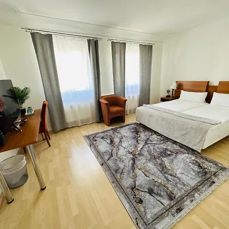 Отель Pilstinger Hof Экстерьер фото